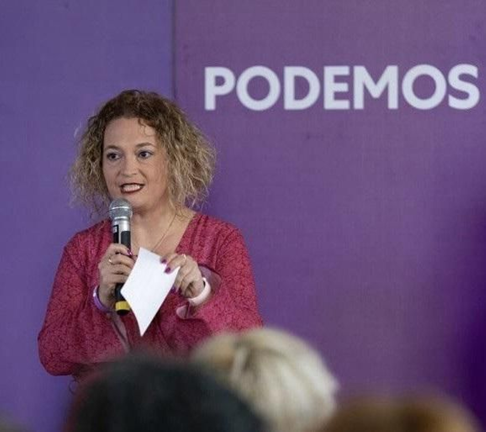 Podemos pide al Defensor del Pueblo que revise la constitucionalidad de las enmiendas que permiten la caza del lobo