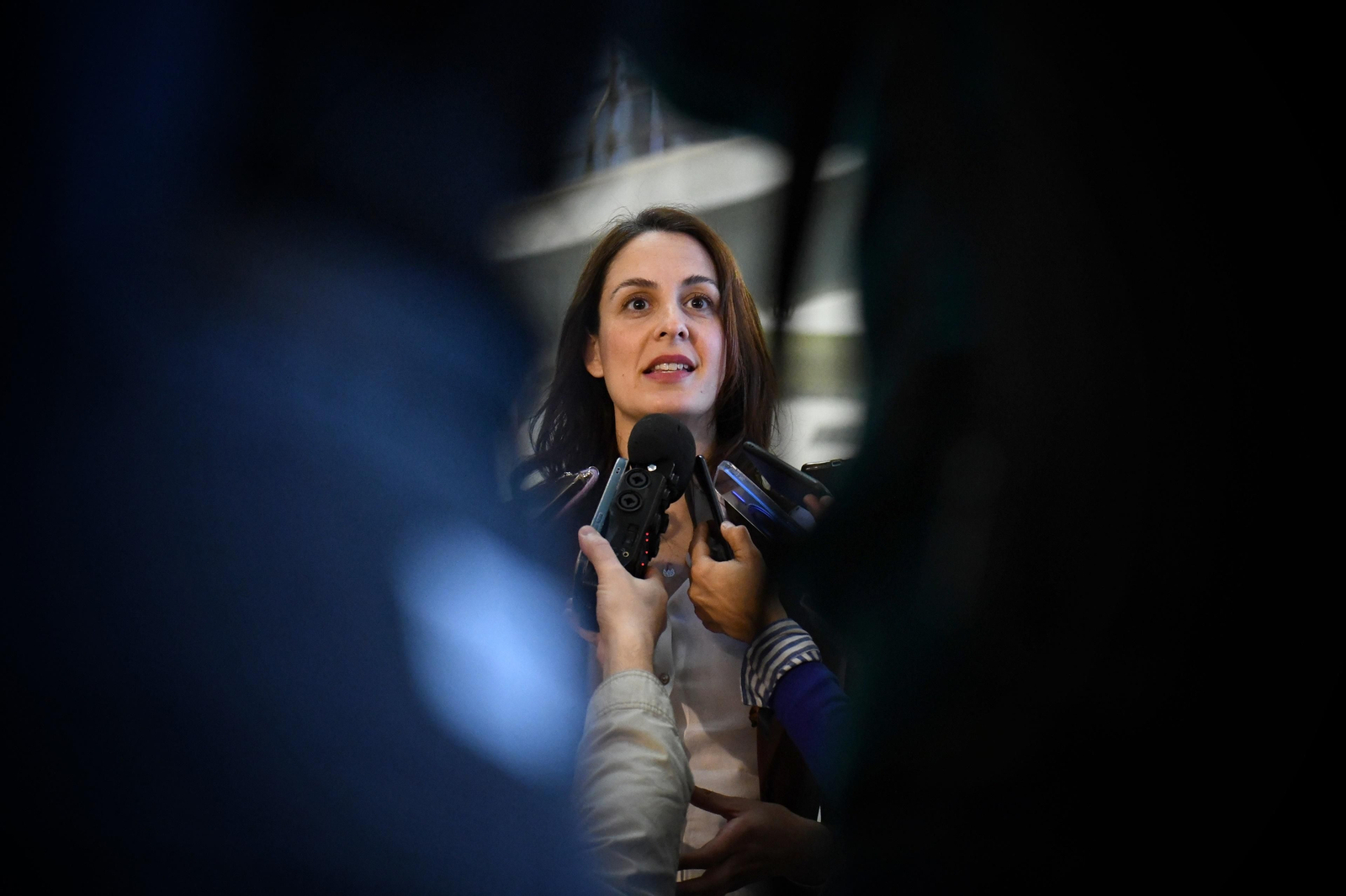 La jefa de la oposición del Ayuntamiento de Madrid, Rita Maestre, durante la presentación de la muestra 'Madrid metrópoli. El sueño de Antonio Palacios', en CentroCentro, a 7 de abril de 2025, en Madrid (España).