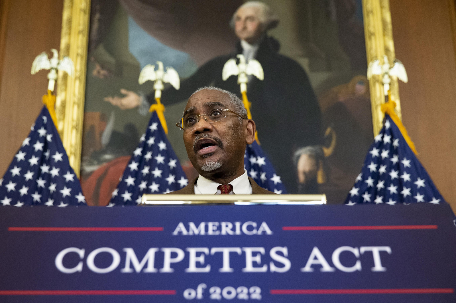 Legisladores de EE.UU. y España, preocupados por la desinformación en español