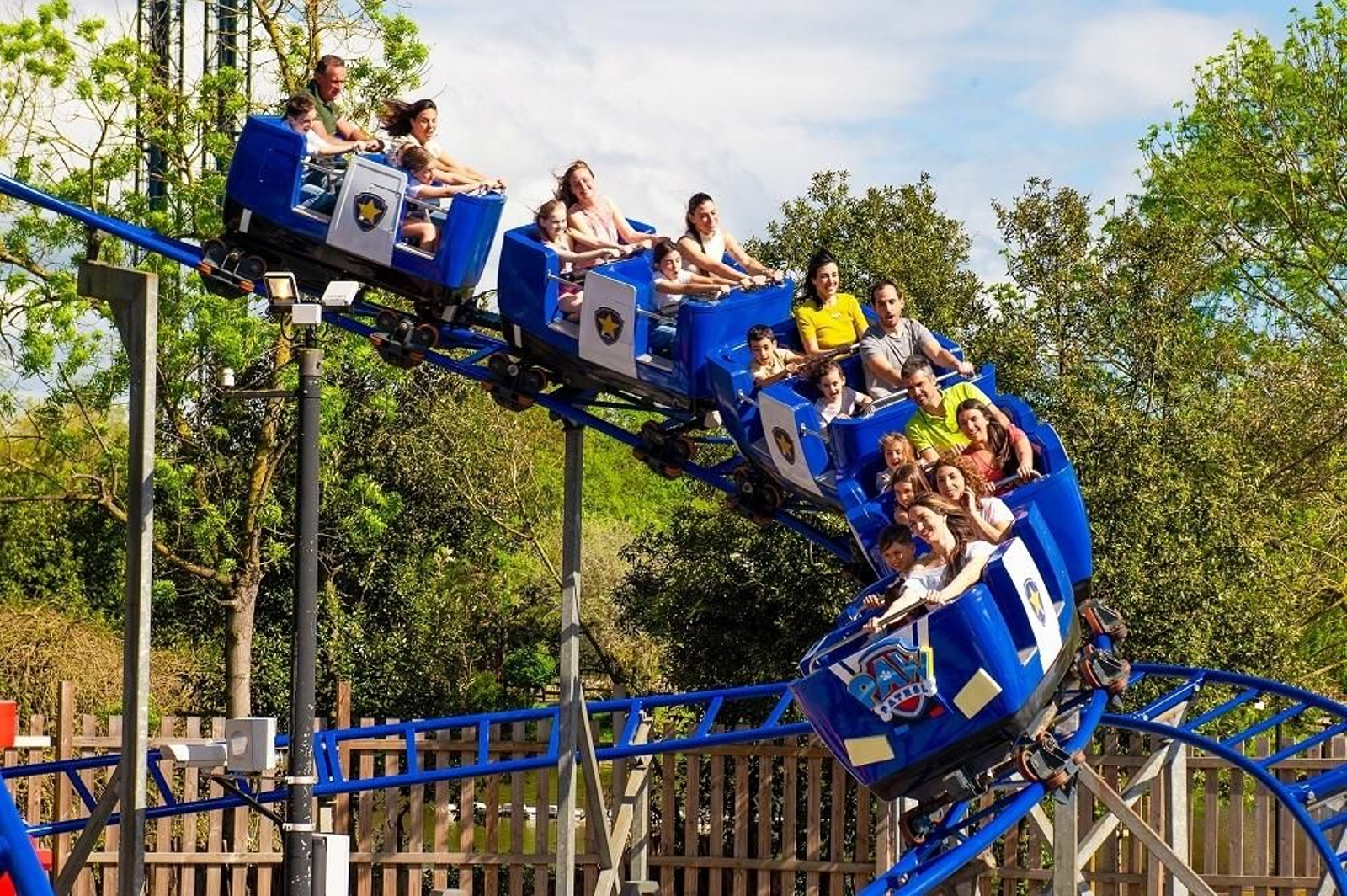 Parques Reunidos y Paramount anuncian una alianza estratégica para experiencias inmersivas en sus parques